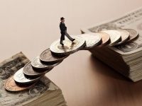 大六壬占两千万过桥资金